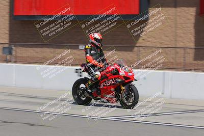 media/Aug-27-2022-Fastrack Riders (Sat) [[c588535105]]/Level 2/Session 1 Start Finish/